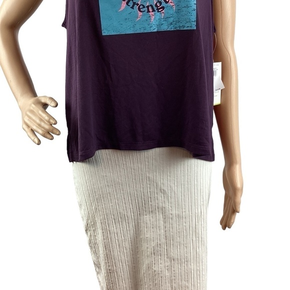 Old Navy Active Go-Dry Tank Top Size L Purple Radiate Strength - Picture 3 of 7